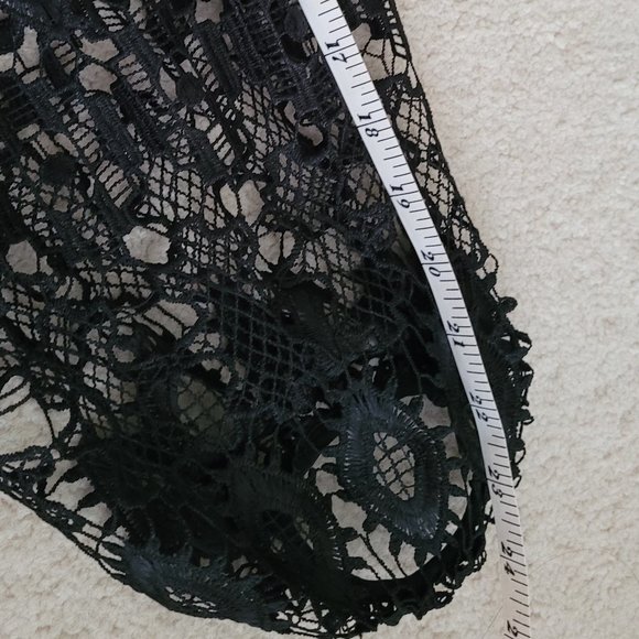 Zara lace cut out top Size M NWOT - Picture 8 of 8